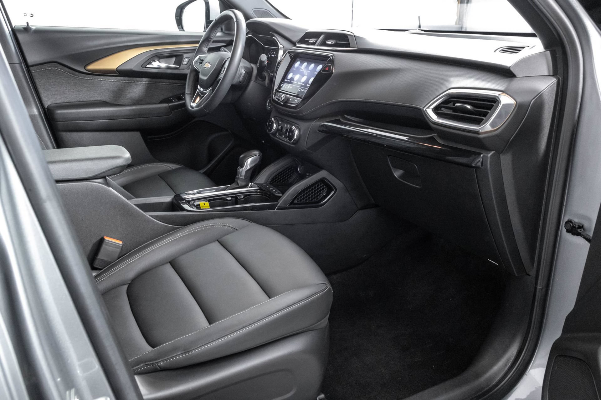 Used 2023 Chevrolet TrailBlazer ACTIV w/ Convenience Package FWD image 40