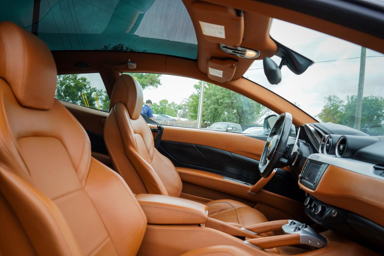 Used 2015 Ferrari FF image 11