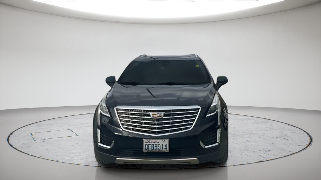 Used 2017 Cadillac XT5 Platinum w/ Driver Assist Package AWD/4WD image 2