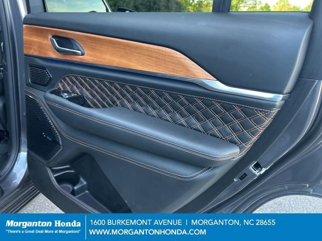 Used 2024 Jeep Grand Cherokee L Summit image 41