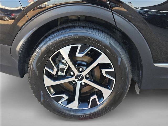 Used 2024 Kia Sportage EX FWD image 18