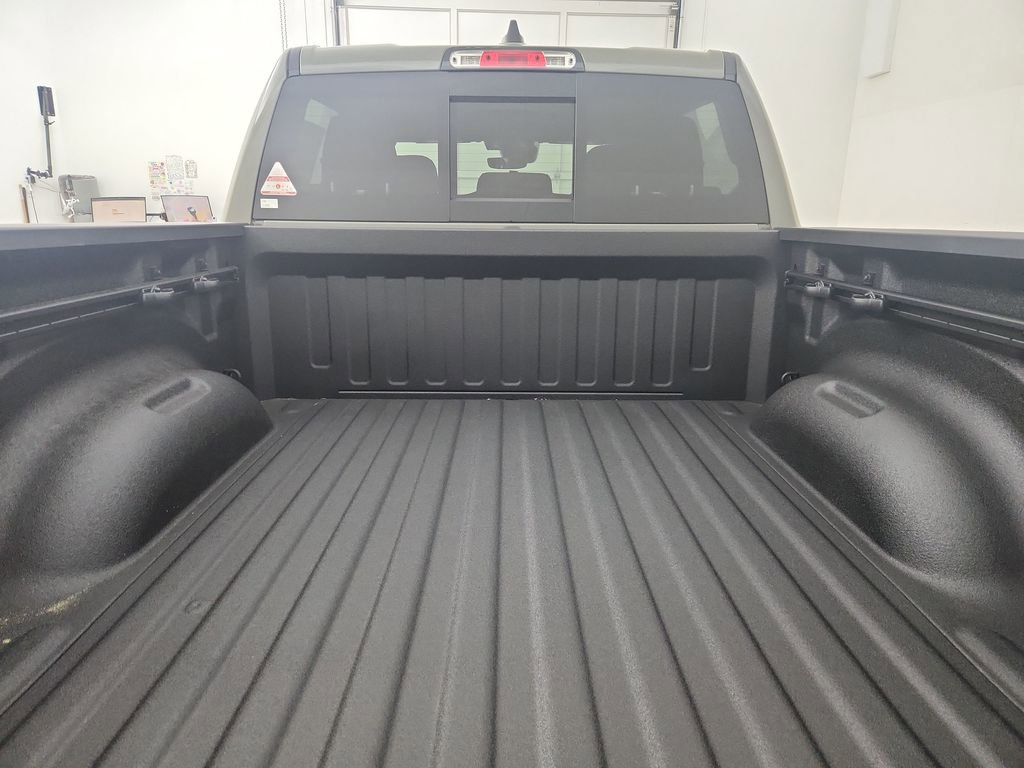New 2026 RAM 1500 4x4 Crew Cab image 30