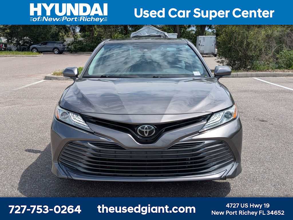 Used 2019 Toyota Camry XLE FWD image 8