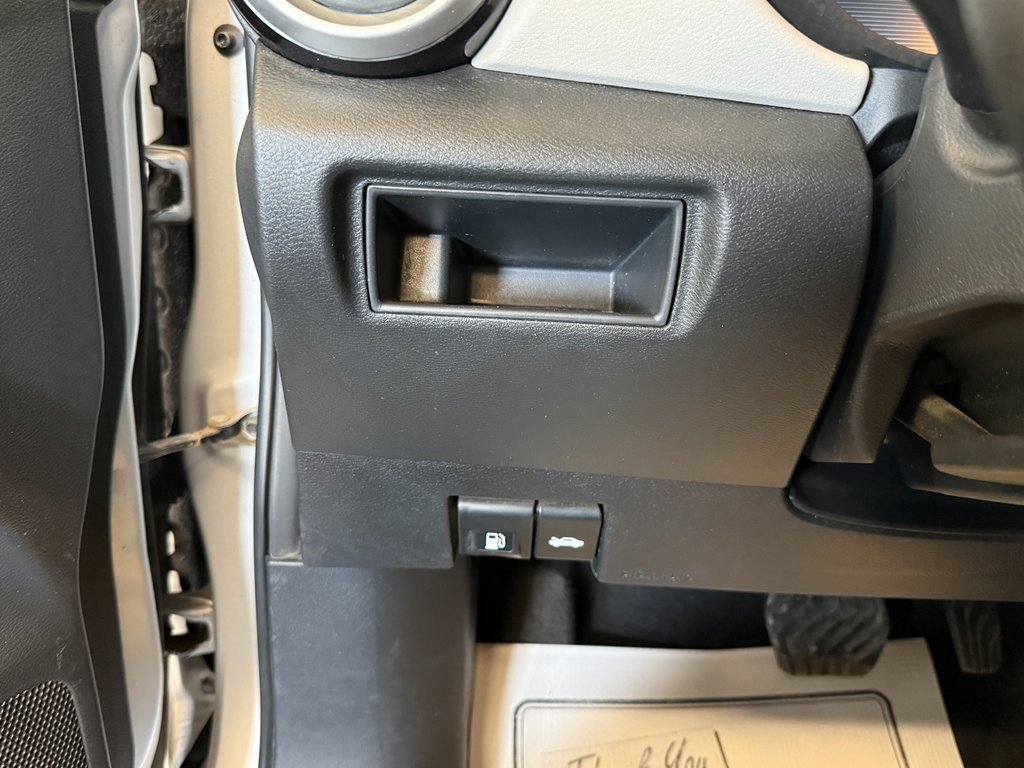 Used 2021 Nissan Versa SV image 17