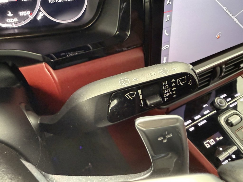 Used 2019 Porsche Cayenne S image 31