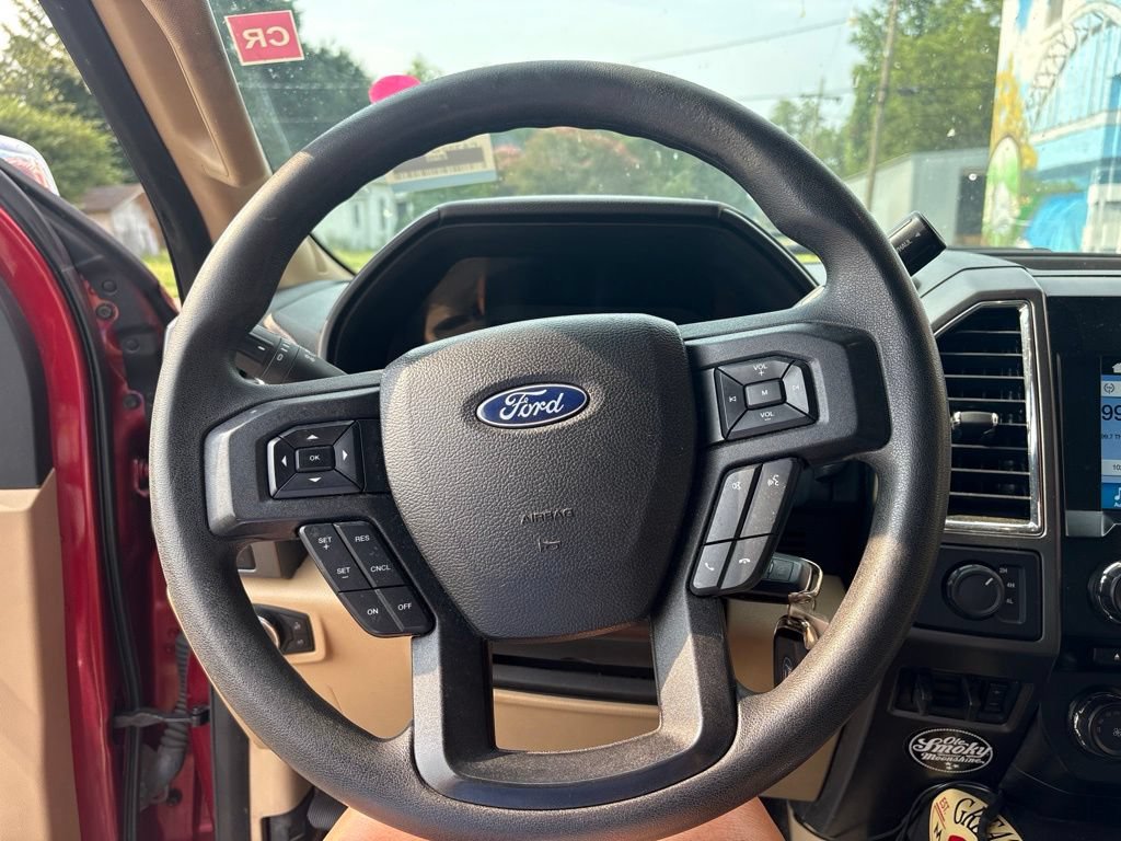 Used 2017 Ford F350 XLT w/ XLT Premium Package AWD/4WD image 17