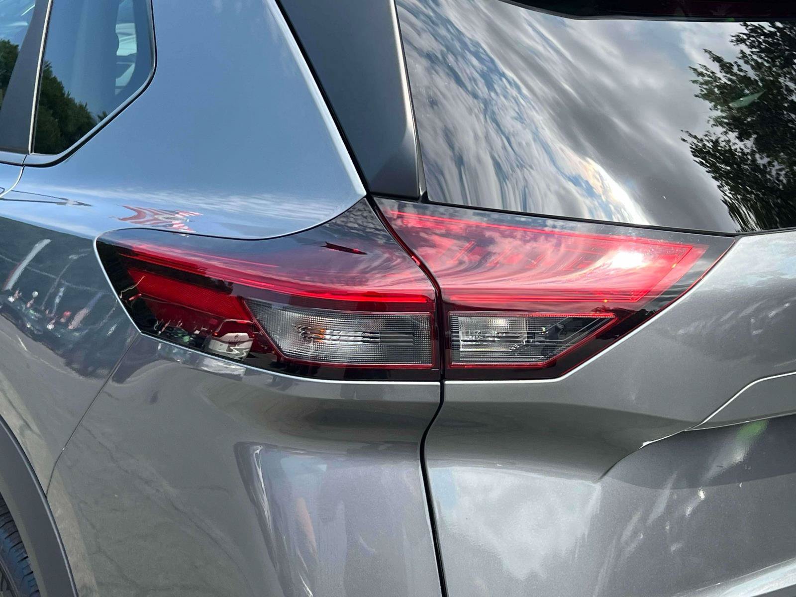 Used 2023 Nissan Rogue SV w/ SV Premium B Package AWD/4WD image 8