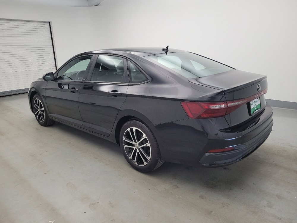 Used 2025 Volkswagen Jetta Sport FWD image 3