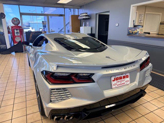 Used 2022 Chevrolet Corvette Stingray Preferred Cpe w/ Battery Protection Package RWD image 7
