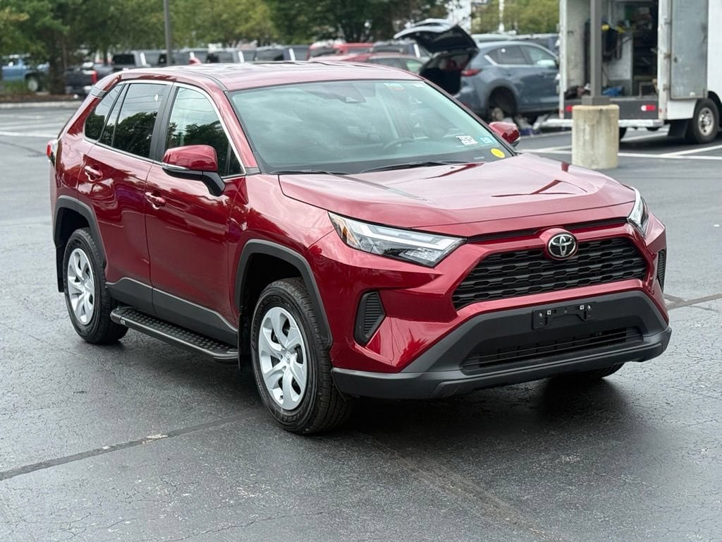 Certified 2025 Toyota RAV4 LE AWD/4WD image 11