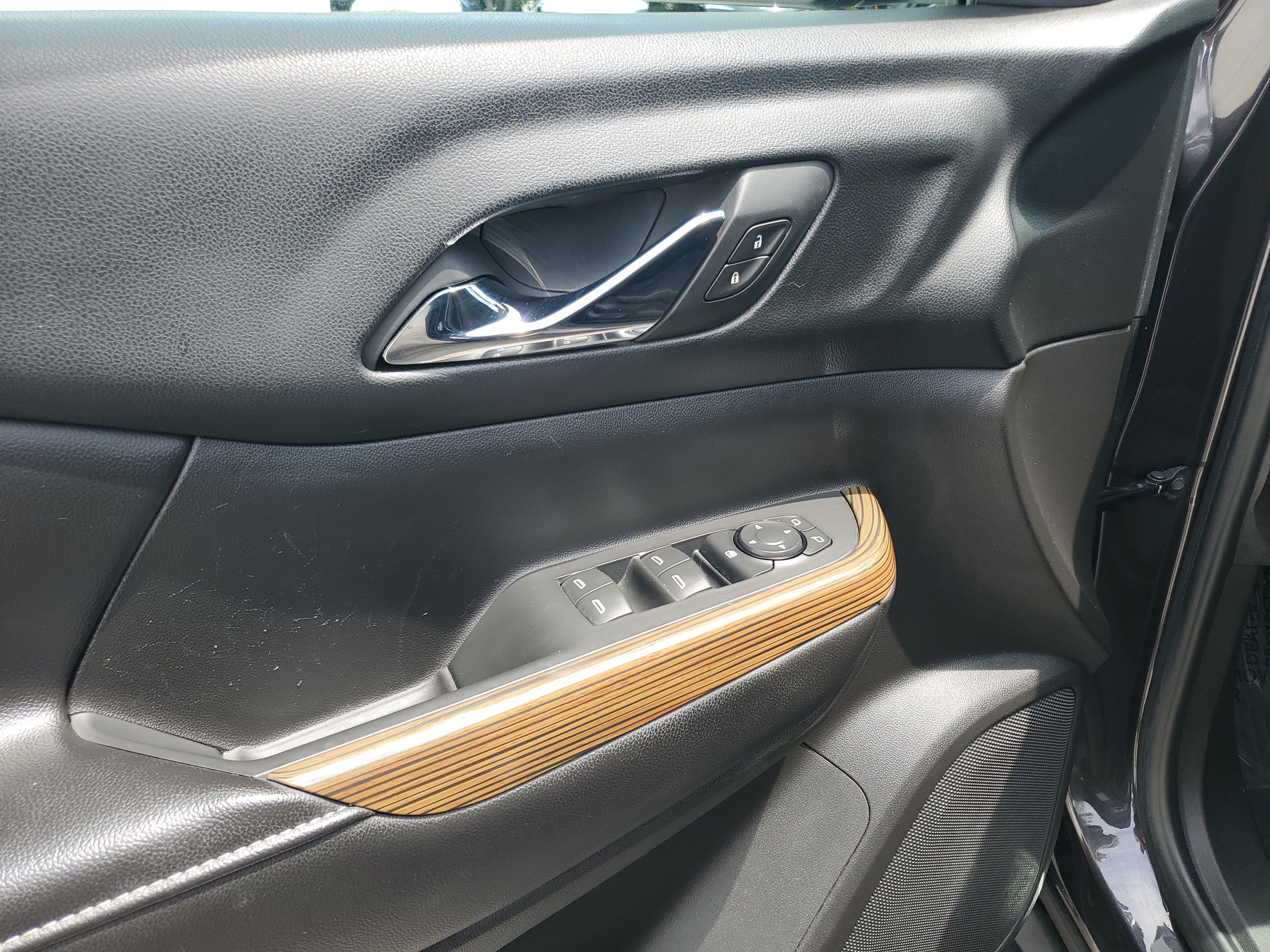 Used 2018 GMC Acadia SLE w/ LPO, Cargo Package FWD image 19