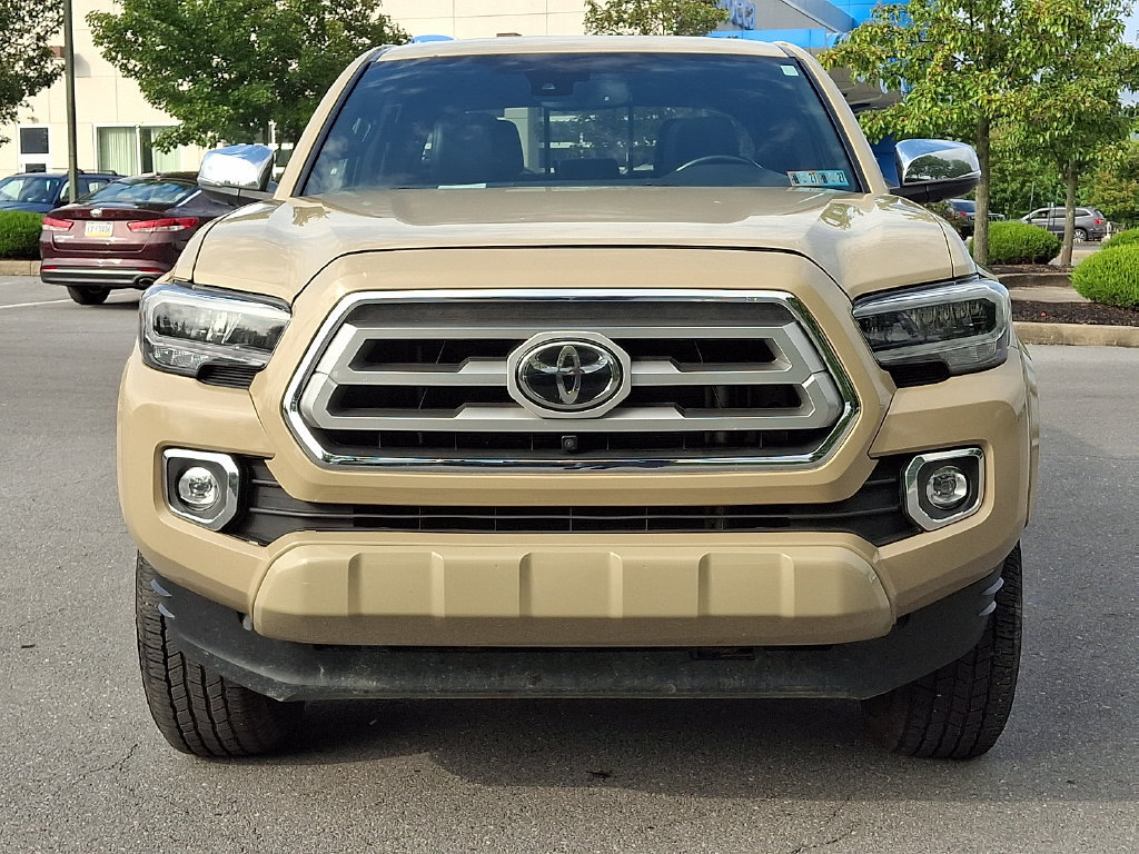 Used 2020 Toyota Tacoma Limited AWD/4WD image 5