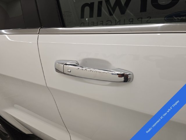 Used 2018 Jeep Grand Cherokee Limited w/ Luxury Group II AWD/4WD image 8