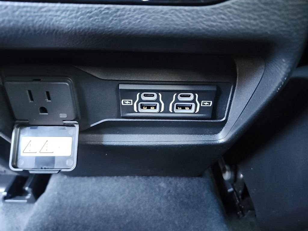 New 2025 Jeep Grand Cherokee Laredo X w/ Luxury Tech Group I image 19