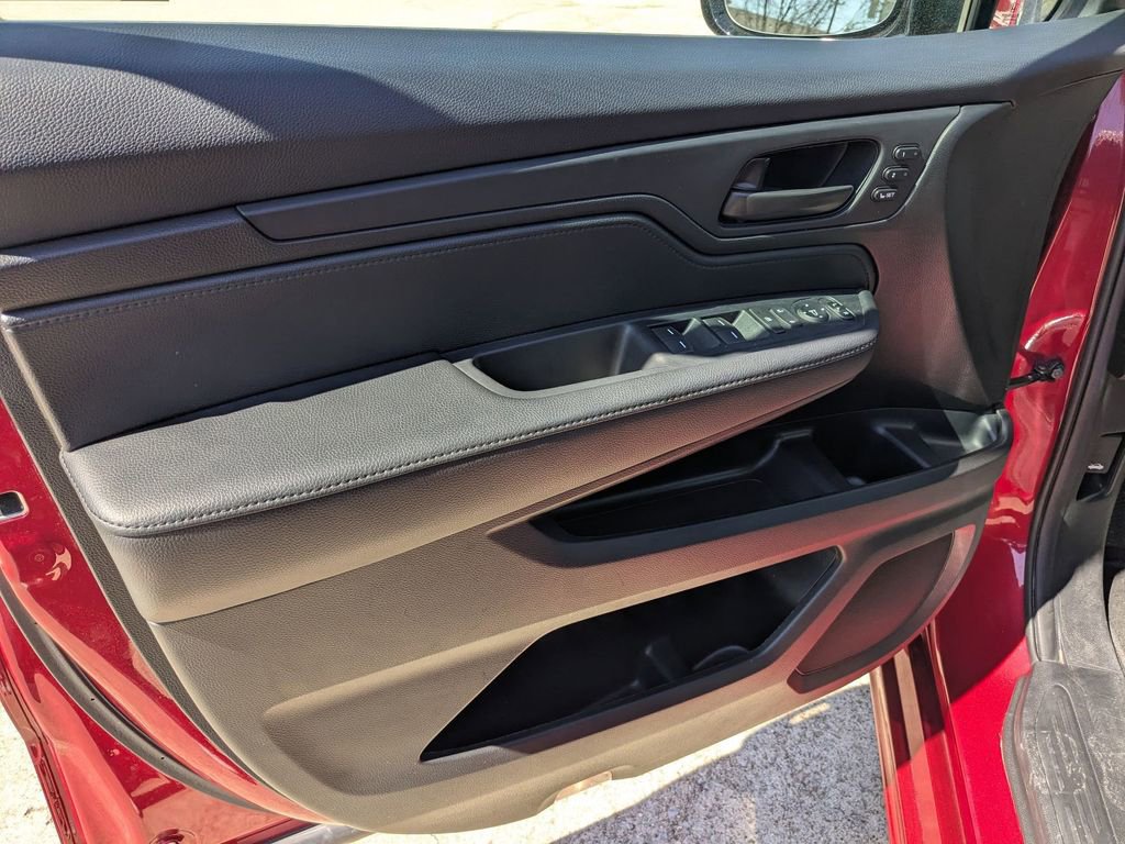 Used 2025 Honda Odyssey Sport-L image 11