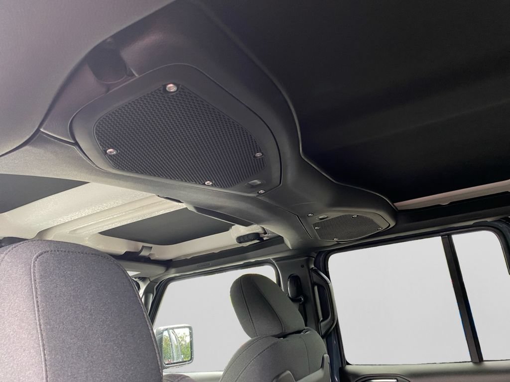 New 2026 Jeep Wrangler Unlimited Rubicon AWD/4WD image 34