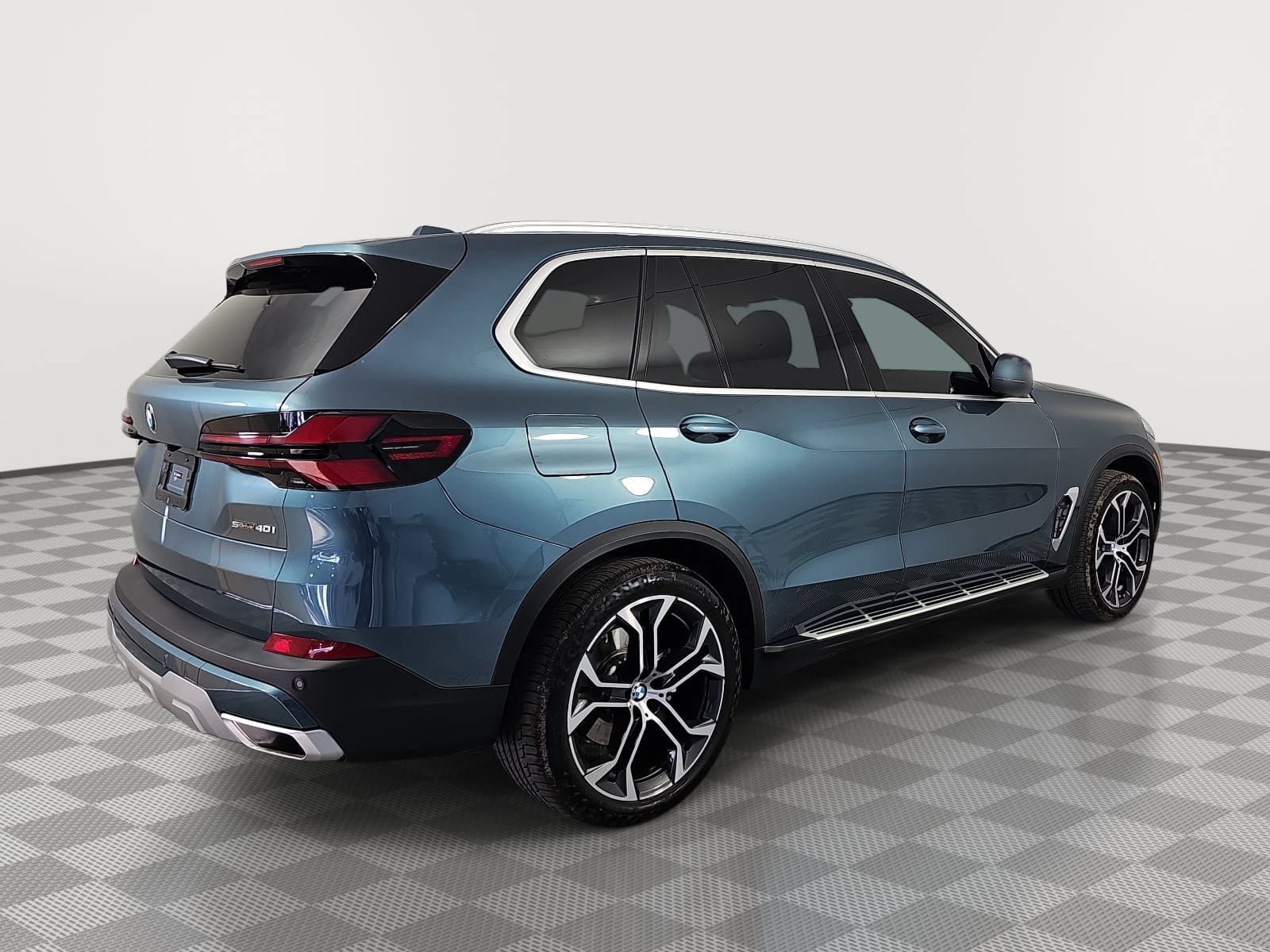 Used 2025 BMW X5 sDrive40i w/ Premium Package RWD image 8