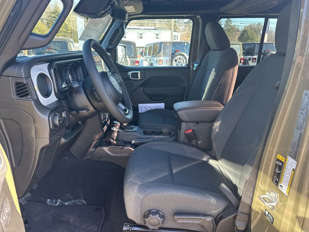 New 2026 Jeep Gladiator Sport AWD/4WD image 10