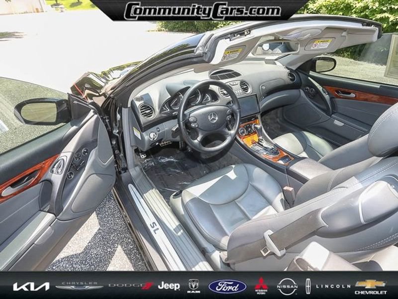 Used 2005 Mercedes-Benz SL 500 image 11