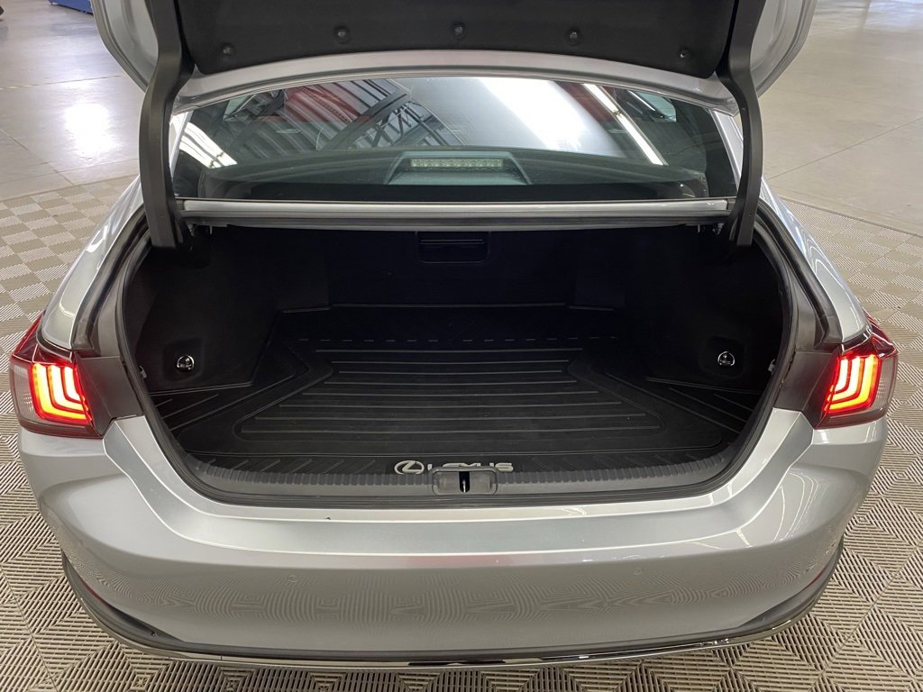 Used 2022 Lexus ES 300h F Sport image 34