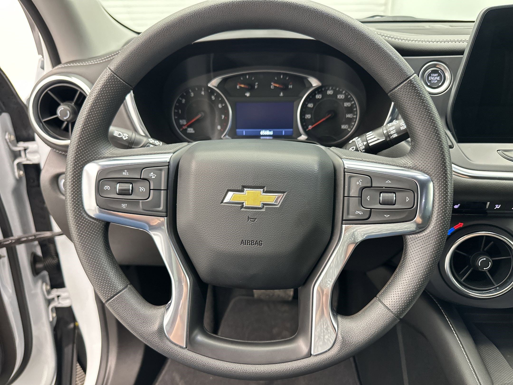 Used 2025 Chevrolet Blazer LT w/ Convenience Package AWD/4WD image 15