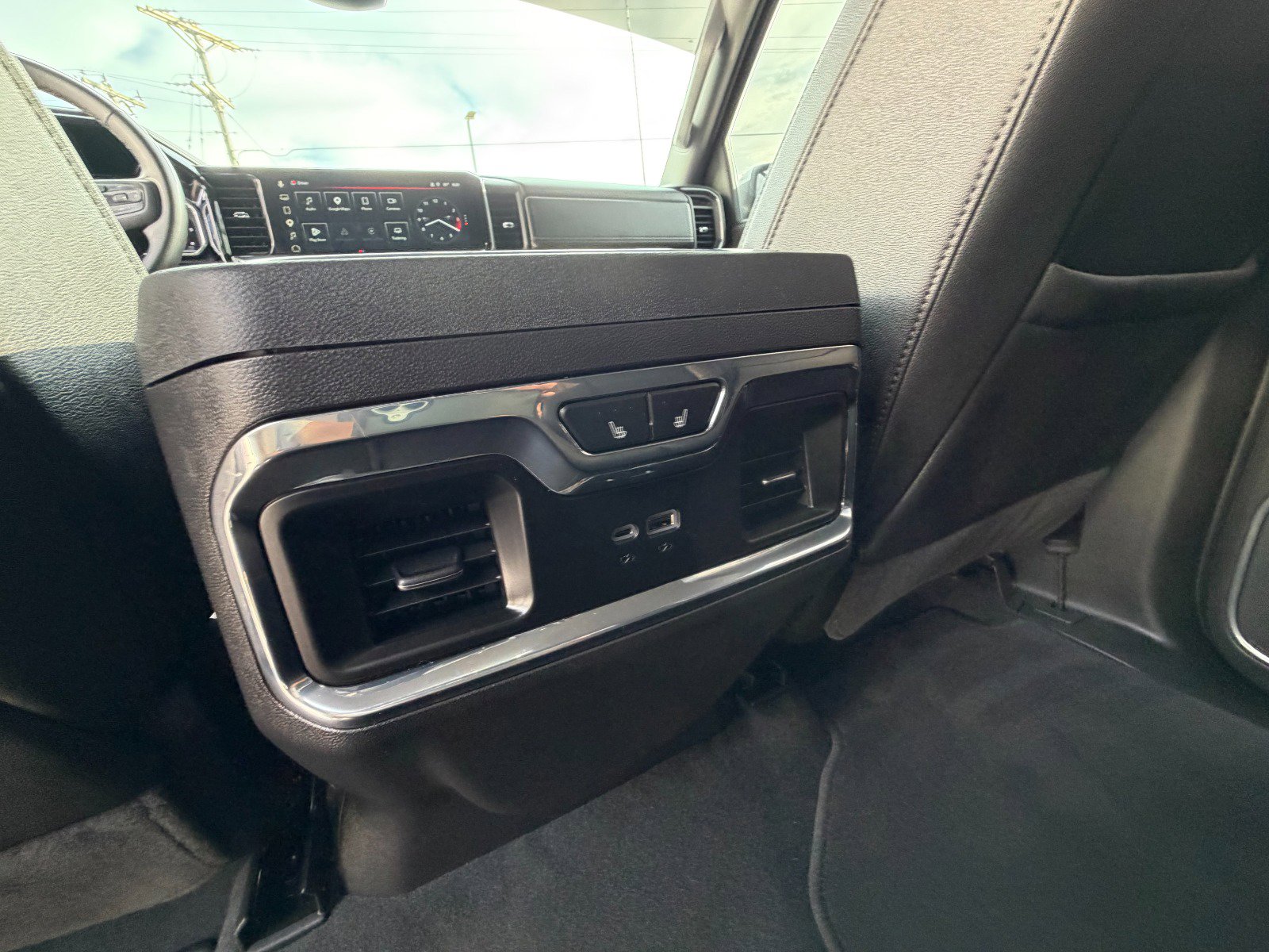 Used 2025 GMC Sierra 1500 SLT w/ SLT Premium Plus Package AWD/4WD image 28