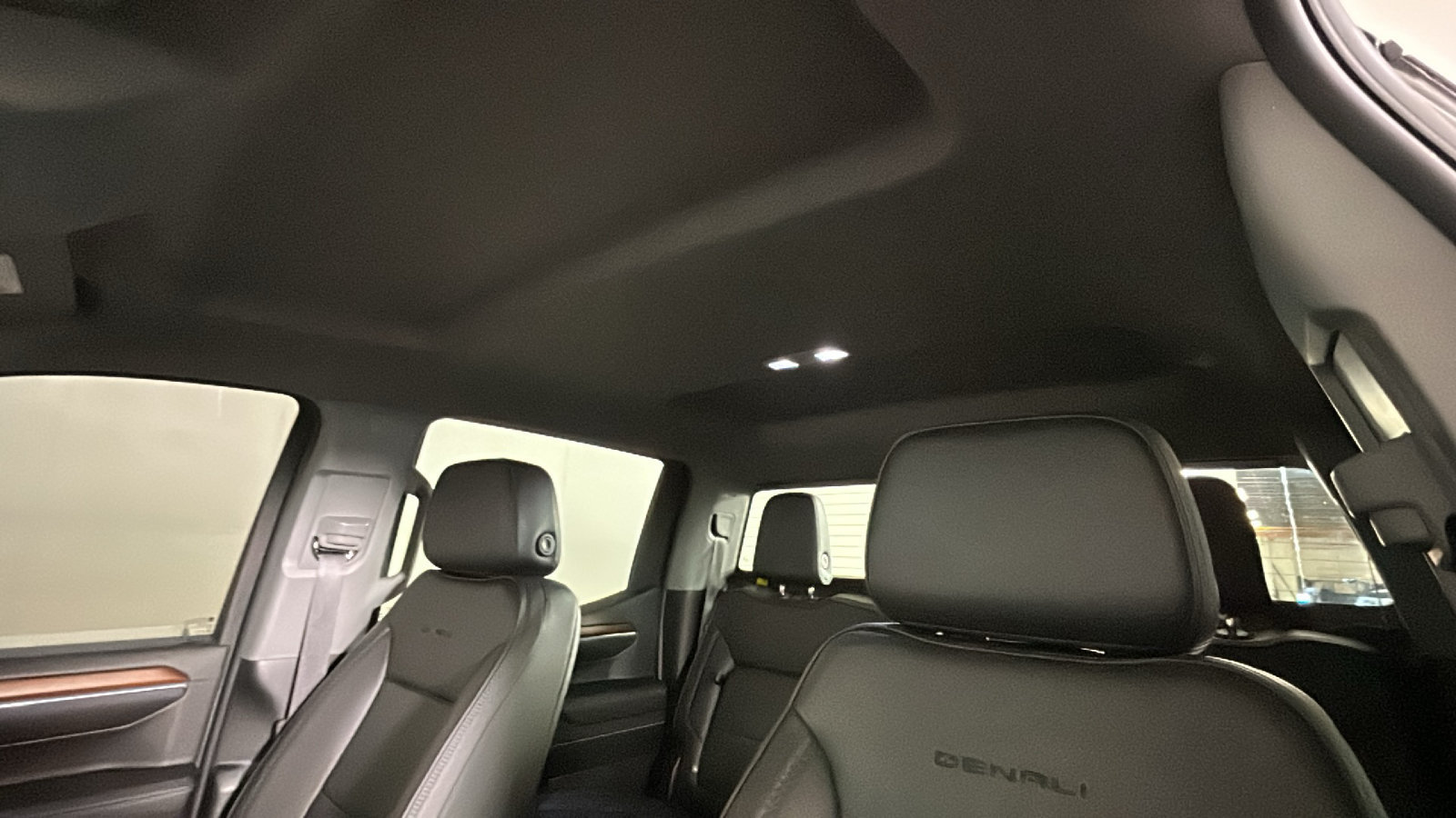 Used 2024 GMC Sierra 1500 Denali w/ Technology Package AWD/4WD image 16