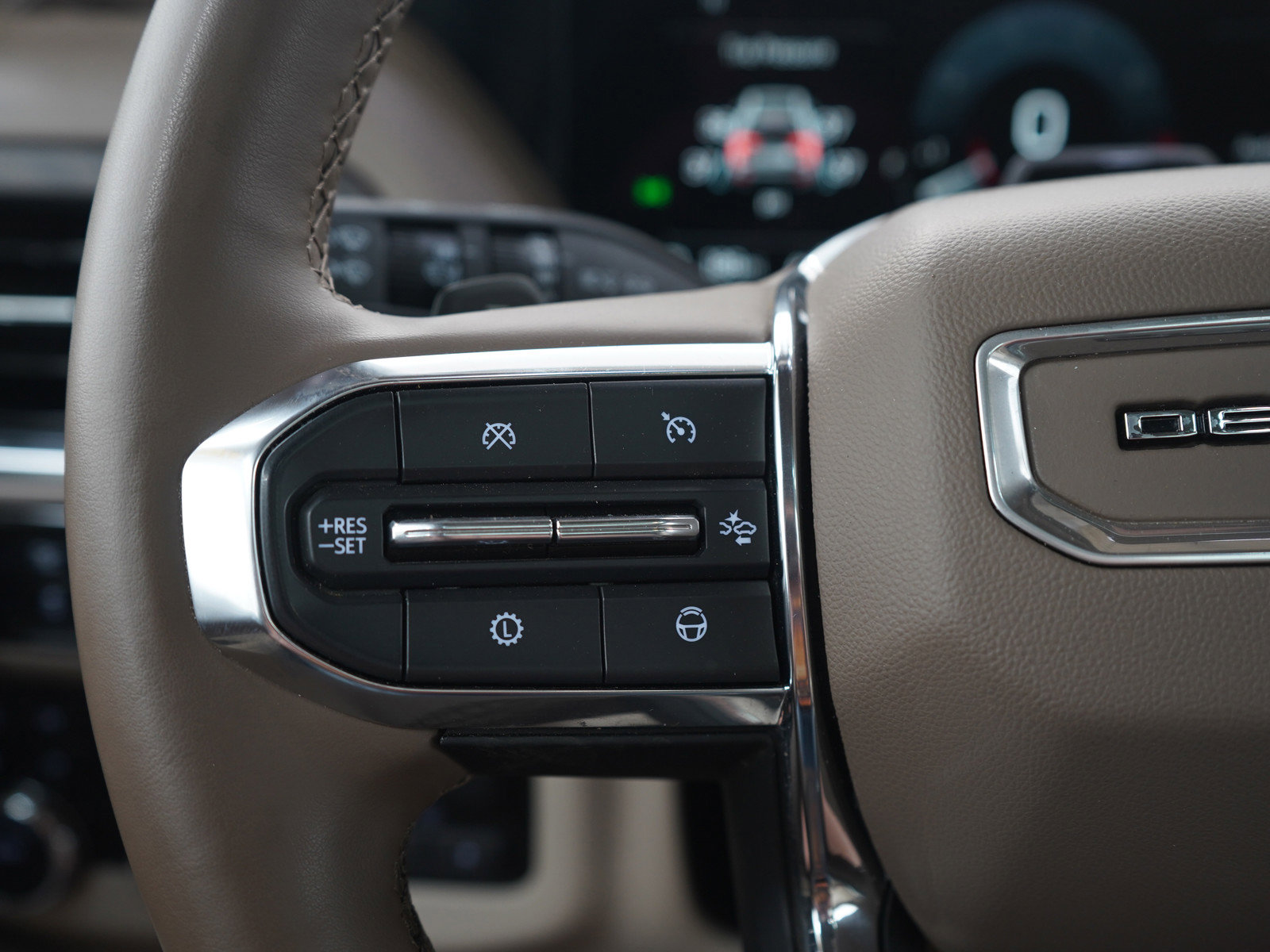 Used 2025 GMC Yukon XL Denali w/ Denali Reserve Package AWD/4WD image 28