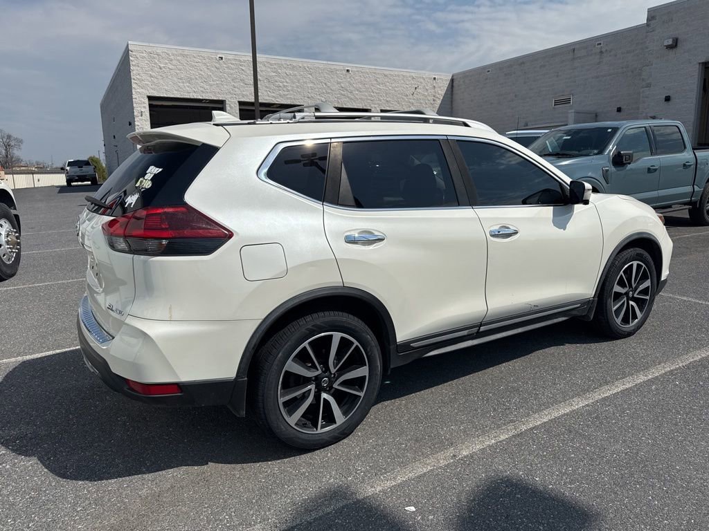 Used 2018 Nissan Rogue SL w/ Premium Package image 4