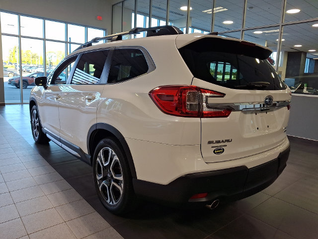 Used 2023 Subaru Ascent Limited w/ Technology Package AWD/4WD image 4