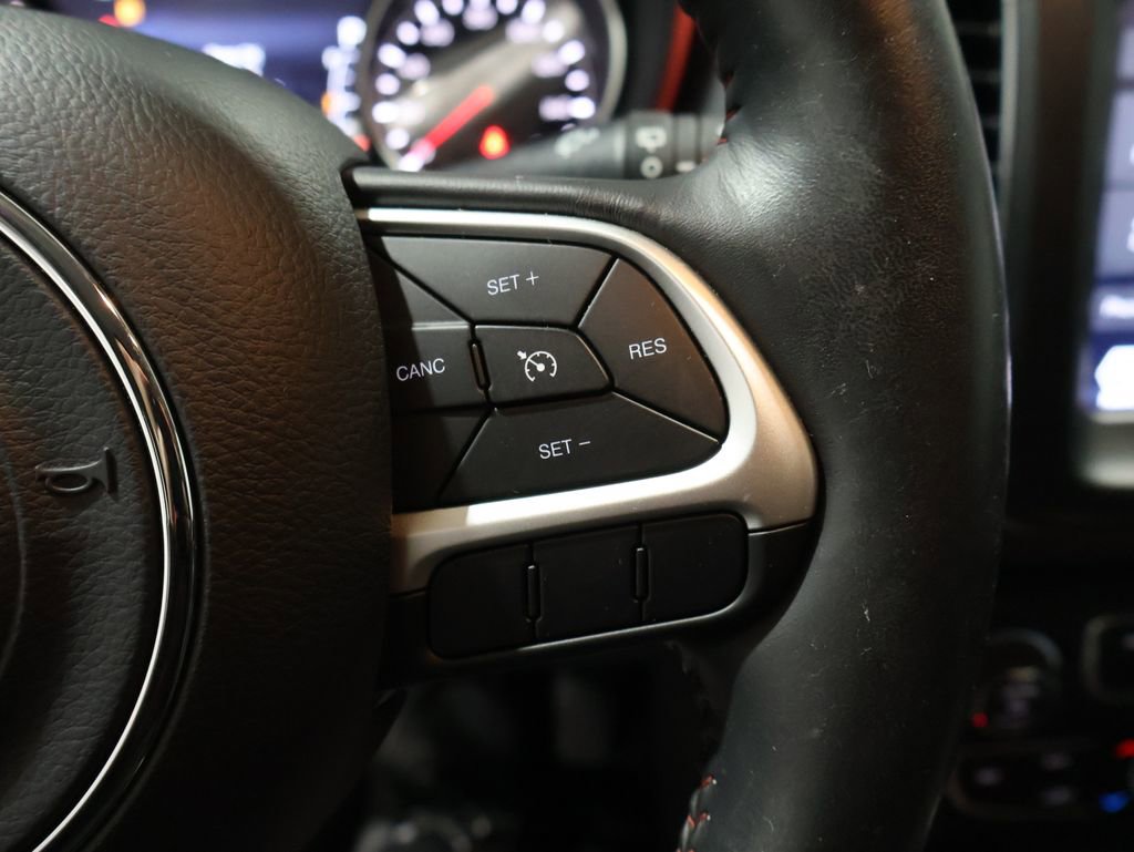 Used 2018 Jeep Compass Trailhawk w/ Leather Interior Group image 40