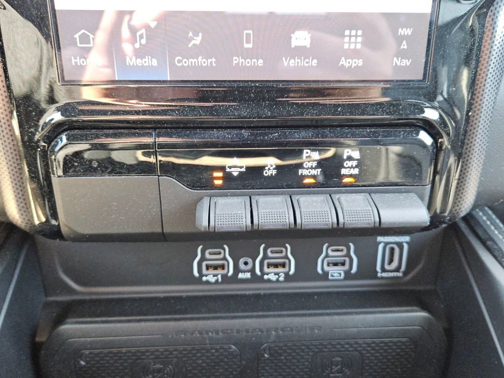 Used 2025 RAM 1500 Limited image 19