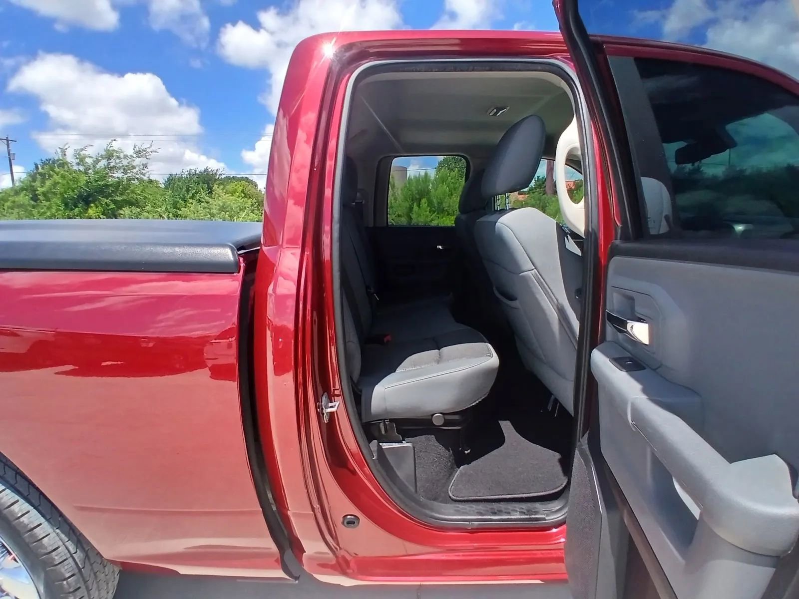 Used 2013 RAM 1500 Big Horn RWD image 15