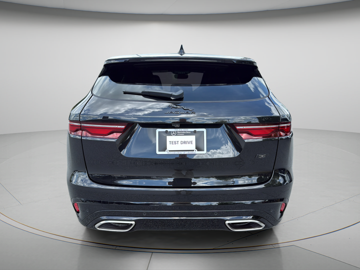 Used 2026 Jaguar F-PACE R-Dynamic S AWD/4WD image 4