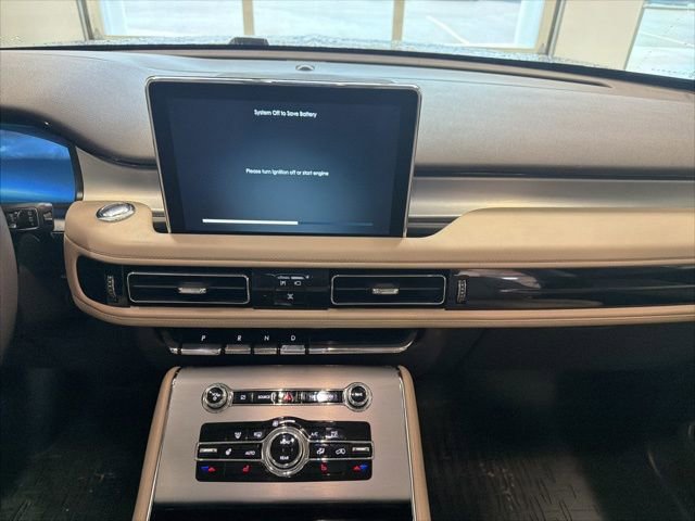 Used 2023 Lincoln Aviator AWD w/ Premium Package image 24