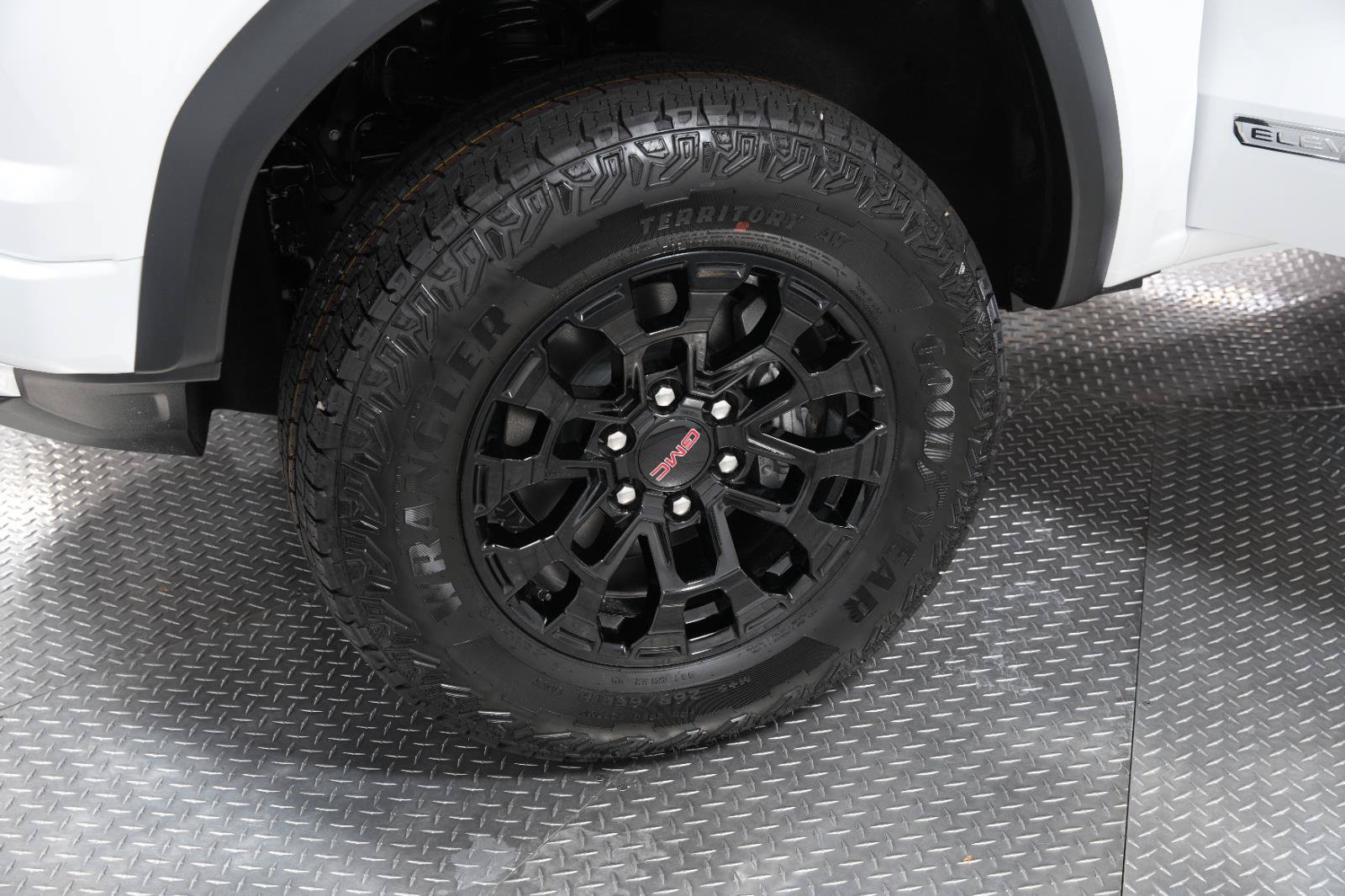 New 2026 GMC Canyon Elevation RWD image 9