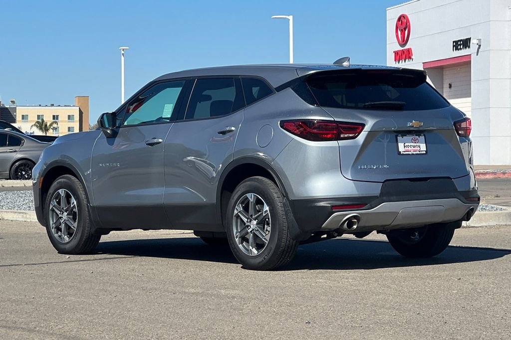 Used 2025 Chevrolet Blazer LT image 7