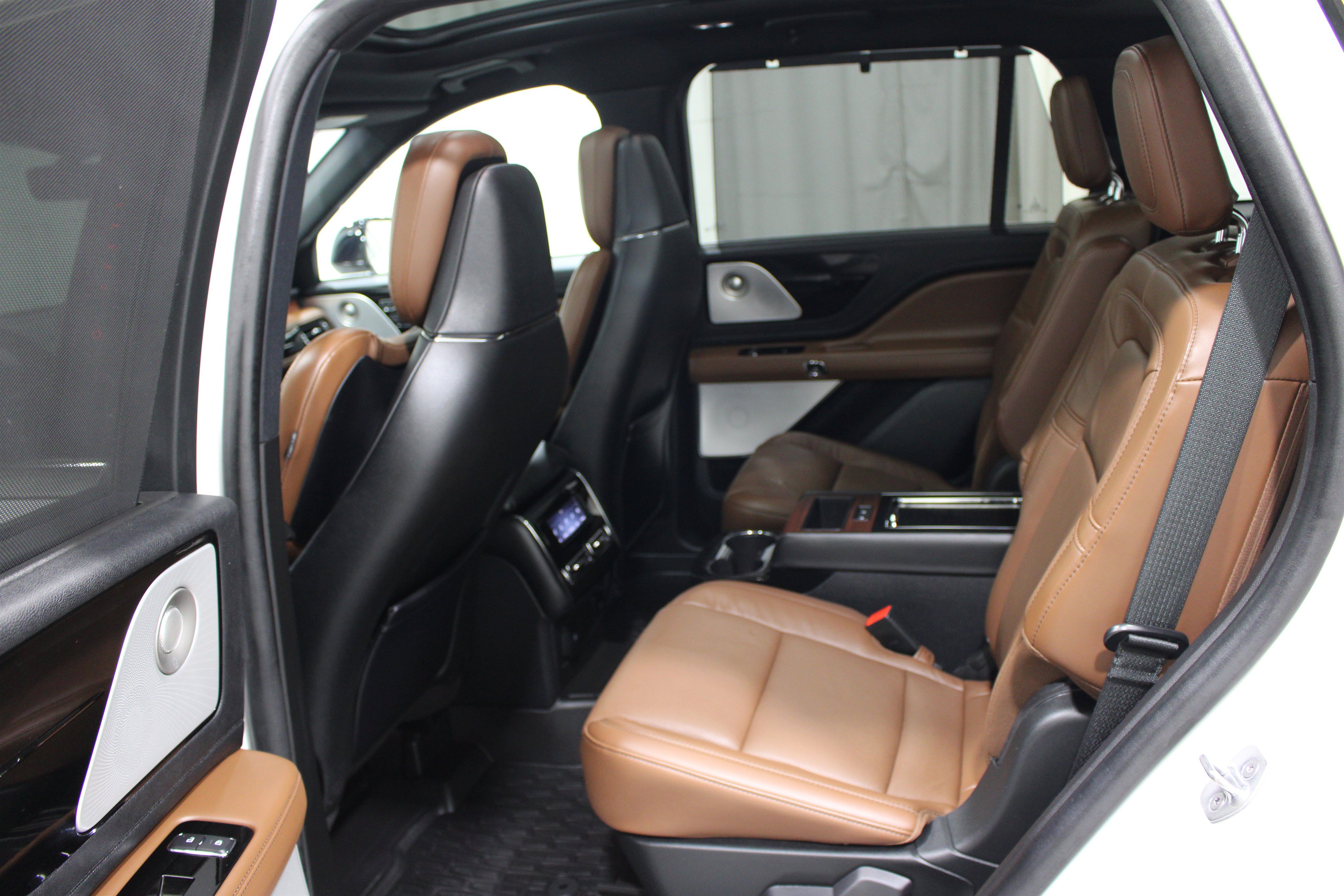 Certified 2023 Lincoln Aviator Grand Touring w/ Equipment Group 301A AWD/4WD image 21