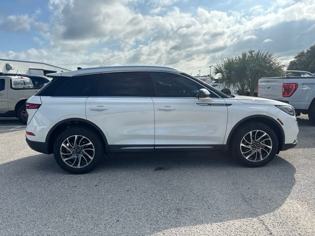 Used 2022 Lincoln Corsair FWD image 4