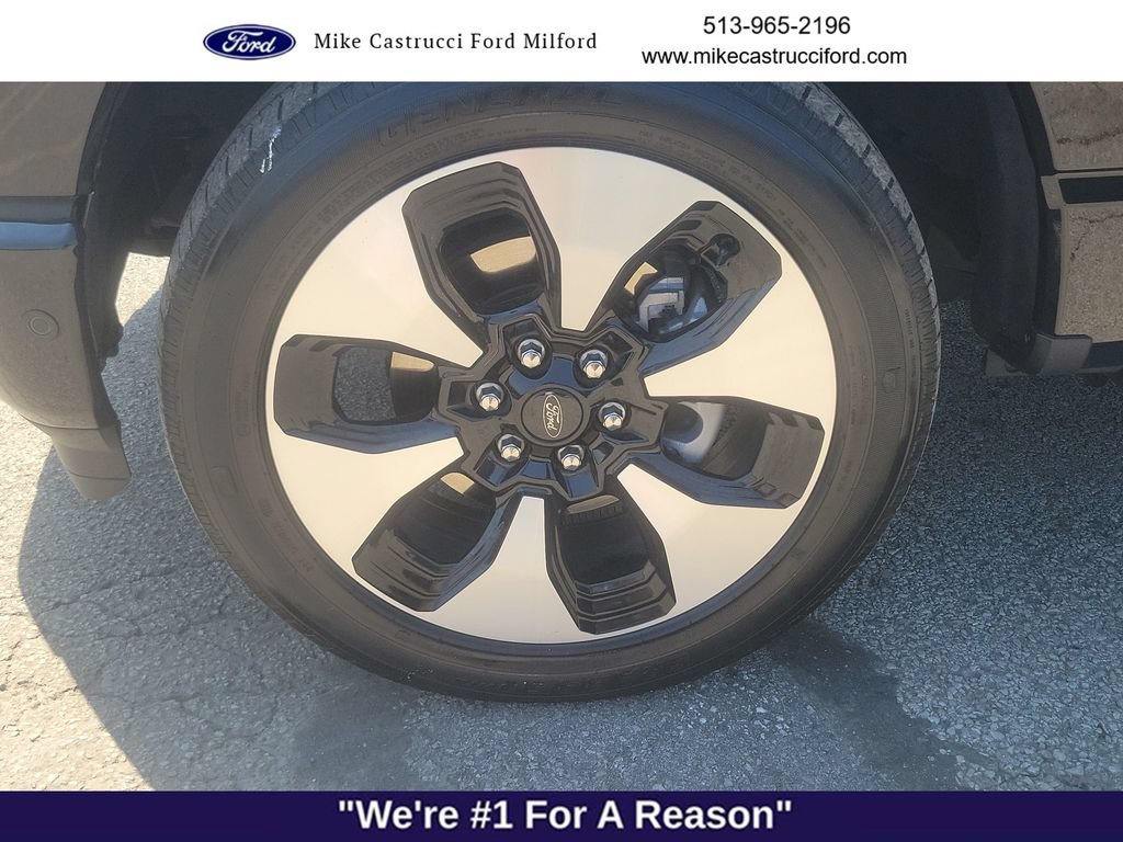 Used 2023 Ford F150 Lightning Platinum AWD/4WD image 9