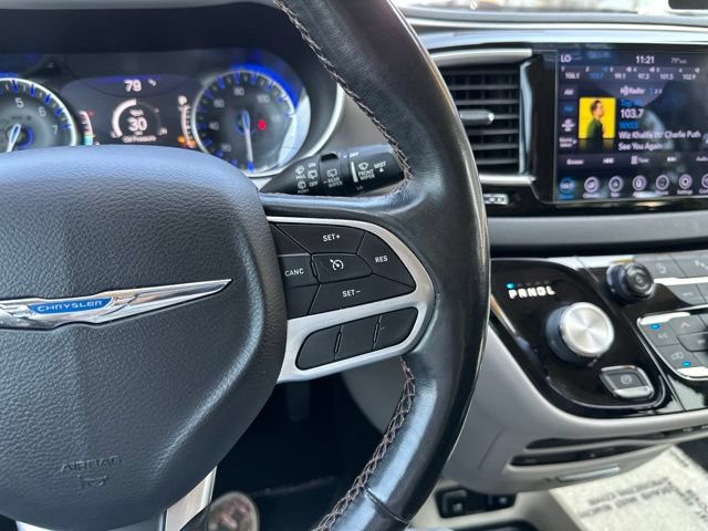 Used 2020 Chrysler Pacifica Touring-L Plus FWD image 28