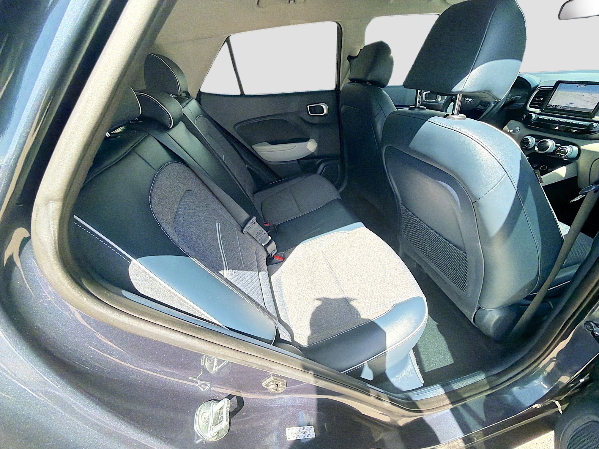 Used 2023 Hyundai Venue Limited image 26