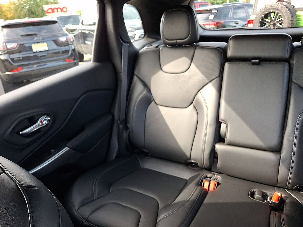 Used 2020 Jeep Cherokee High Altitude AWD/4WD image 12