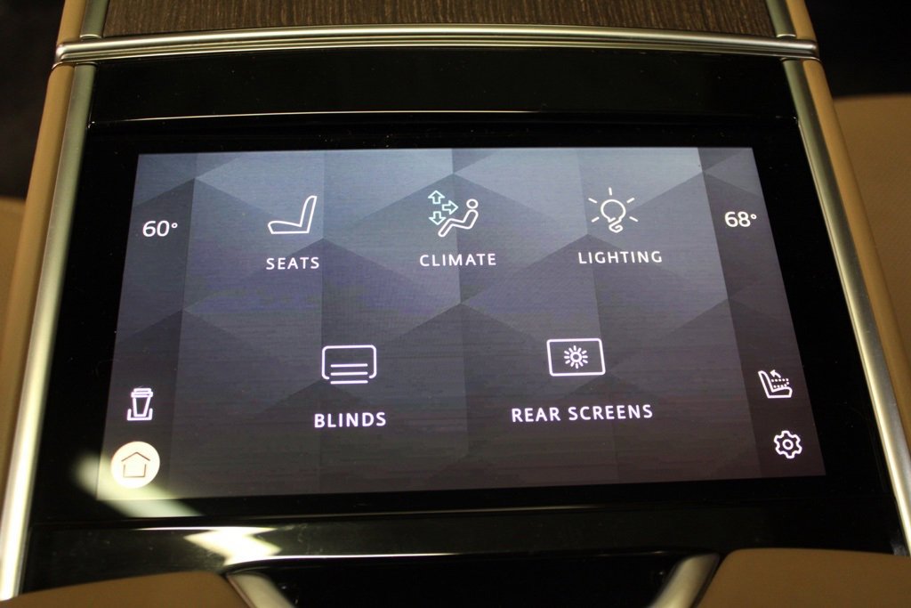 Used 2024 Land Rover Range Rover Long Wheelbase Autobiography image 40