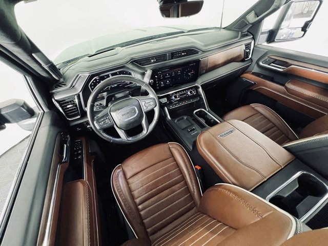 Used 2024 GMC Sierra 3500 Denali Ultimate image 10