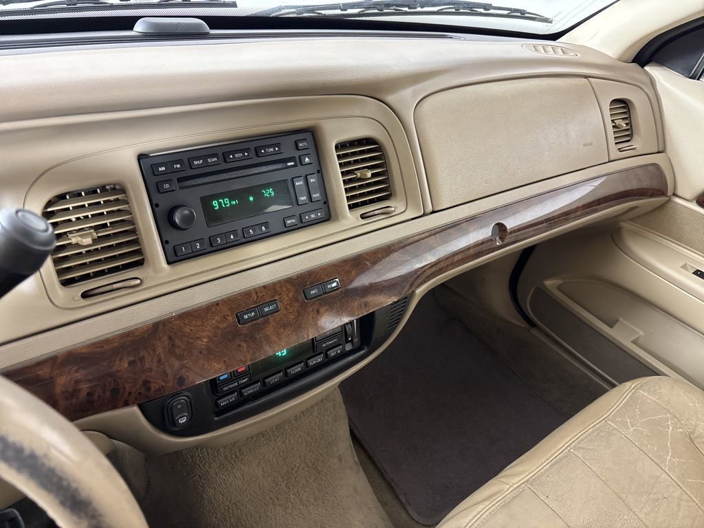 Used 2010 Mercury Grand Marquis LS image 19