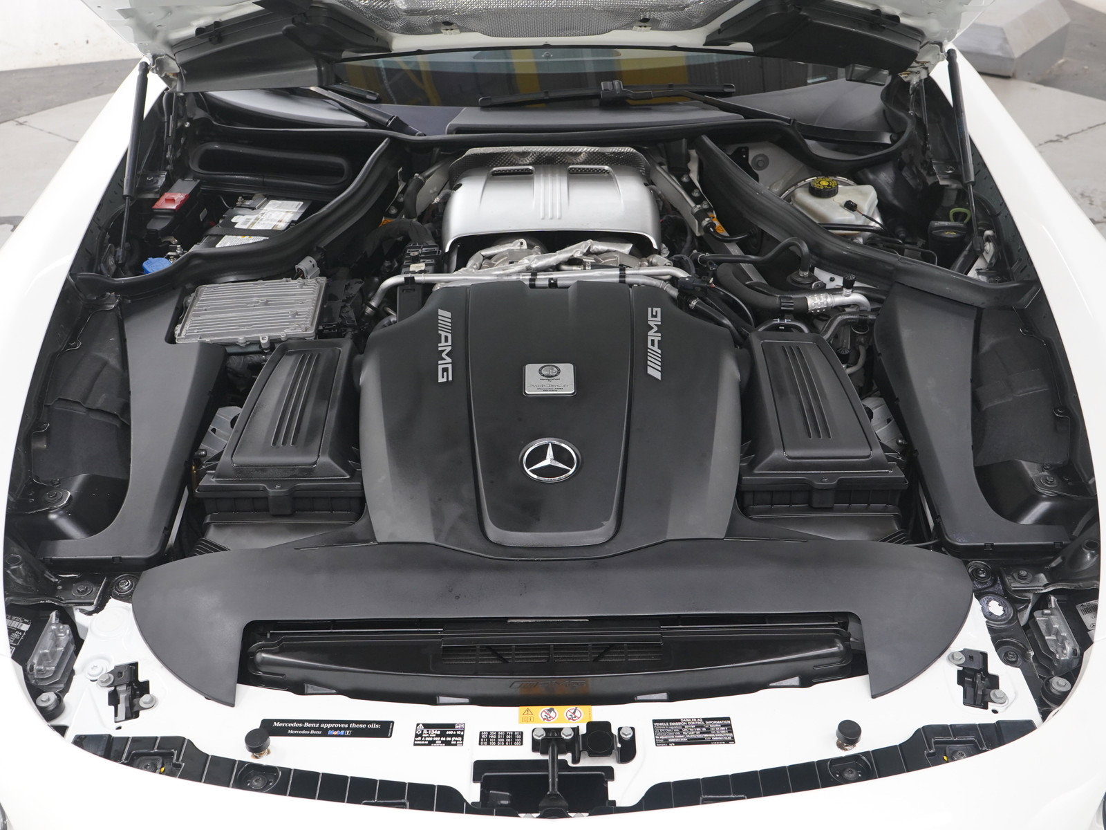 Used 2019 Mercedes-Benz AMG GT Roadster image 34