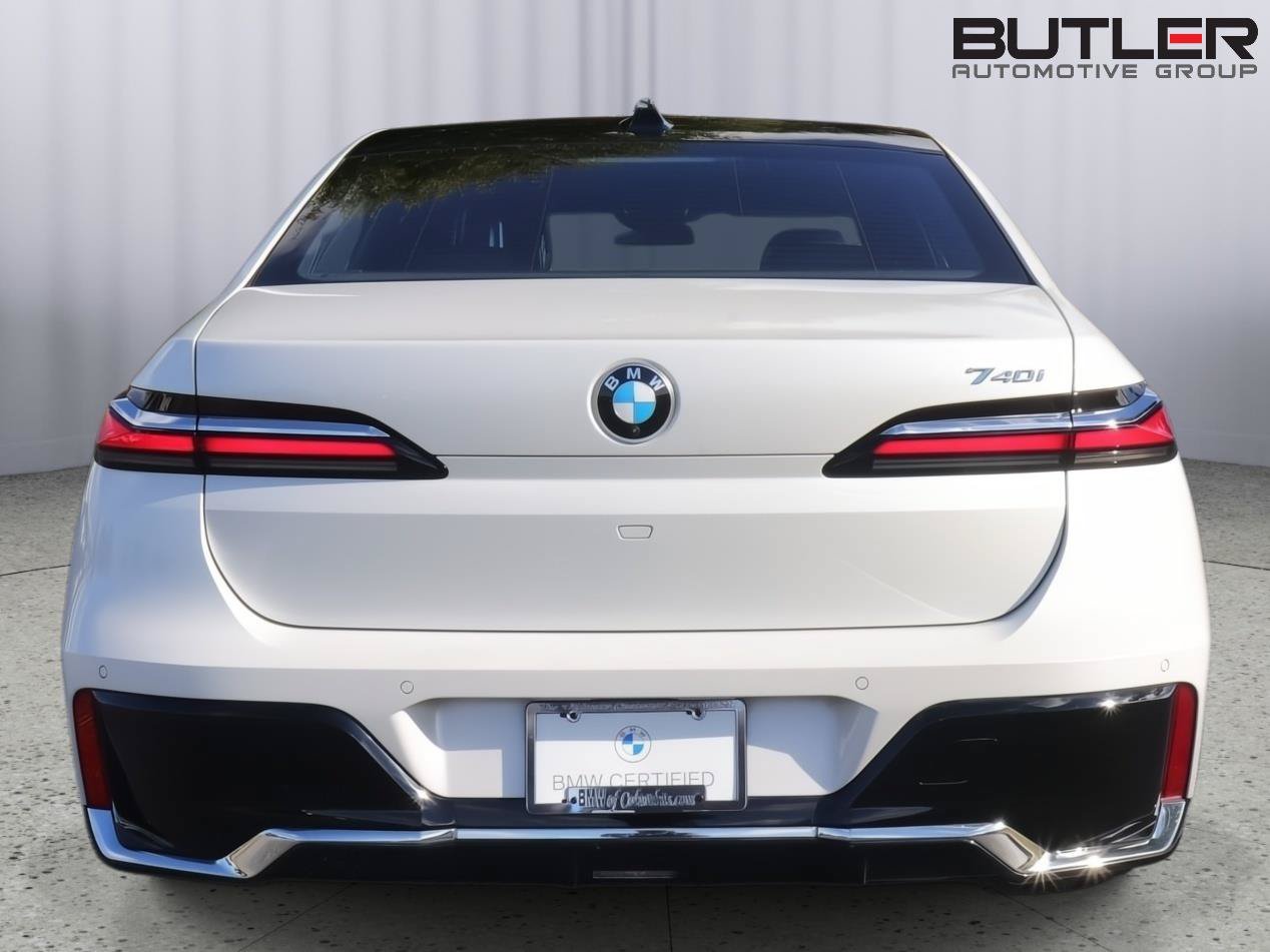 Used 2023 BMW 740i RWD image 5