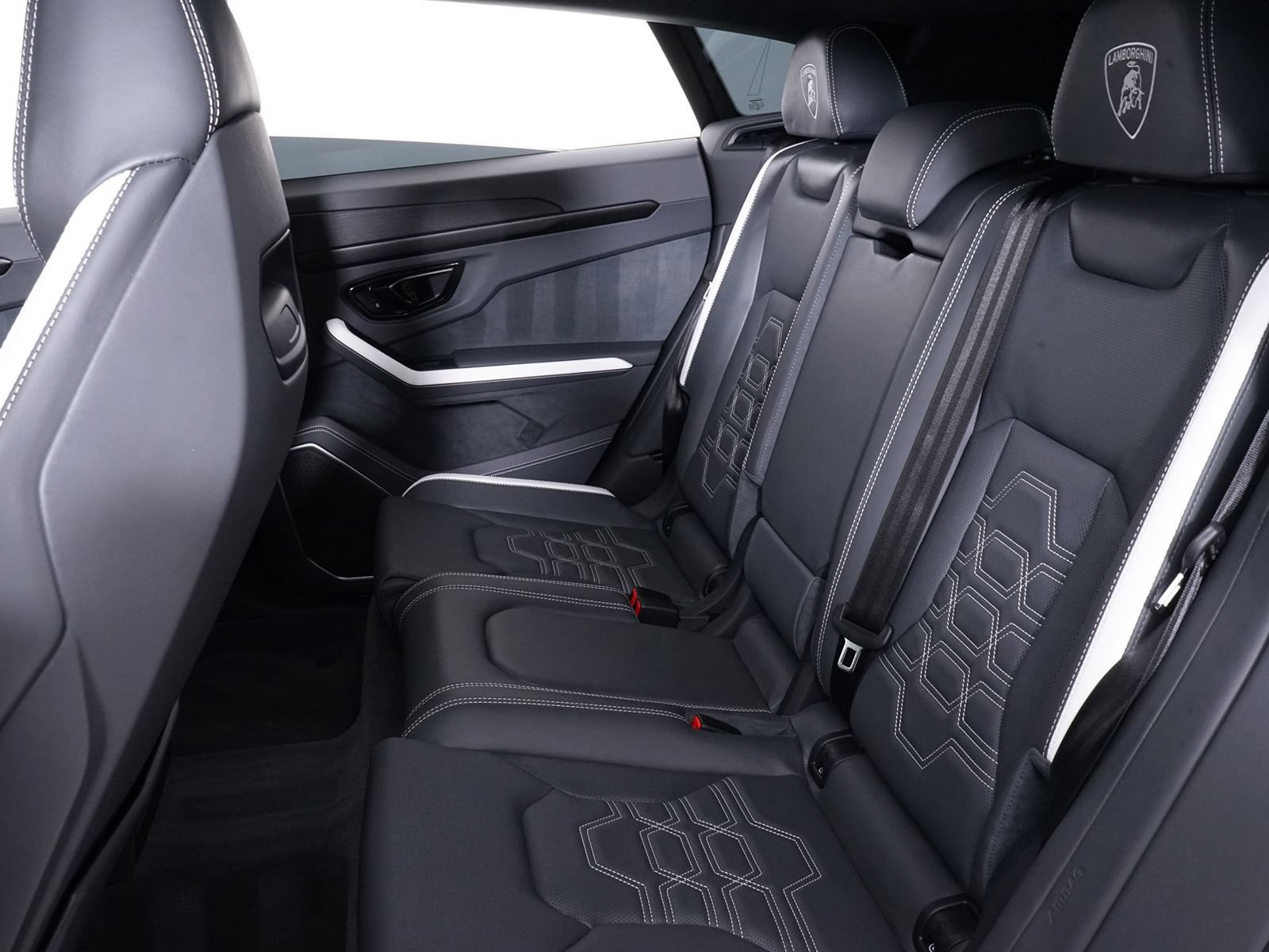 Used 2025 Lamborghini Urus SE AWD/4WD image 26
