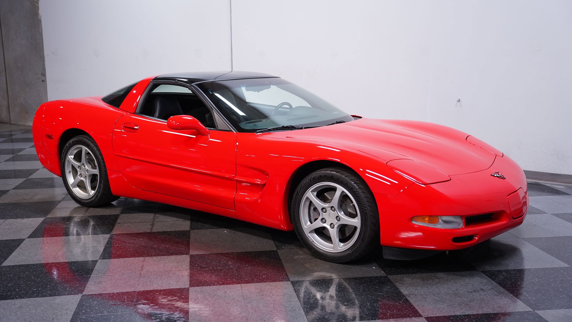 Used 2000 Chevrolet Corvette Coupe w/ Memory Pkg image 13